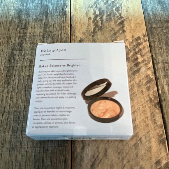 LAURA GELLER Baked Balance-n-Brighten Color Correcting Foundation Fair 0.32oz - Picture 4 of 9